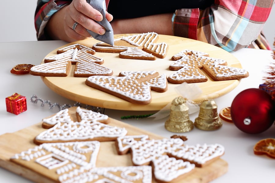 decorating cookies